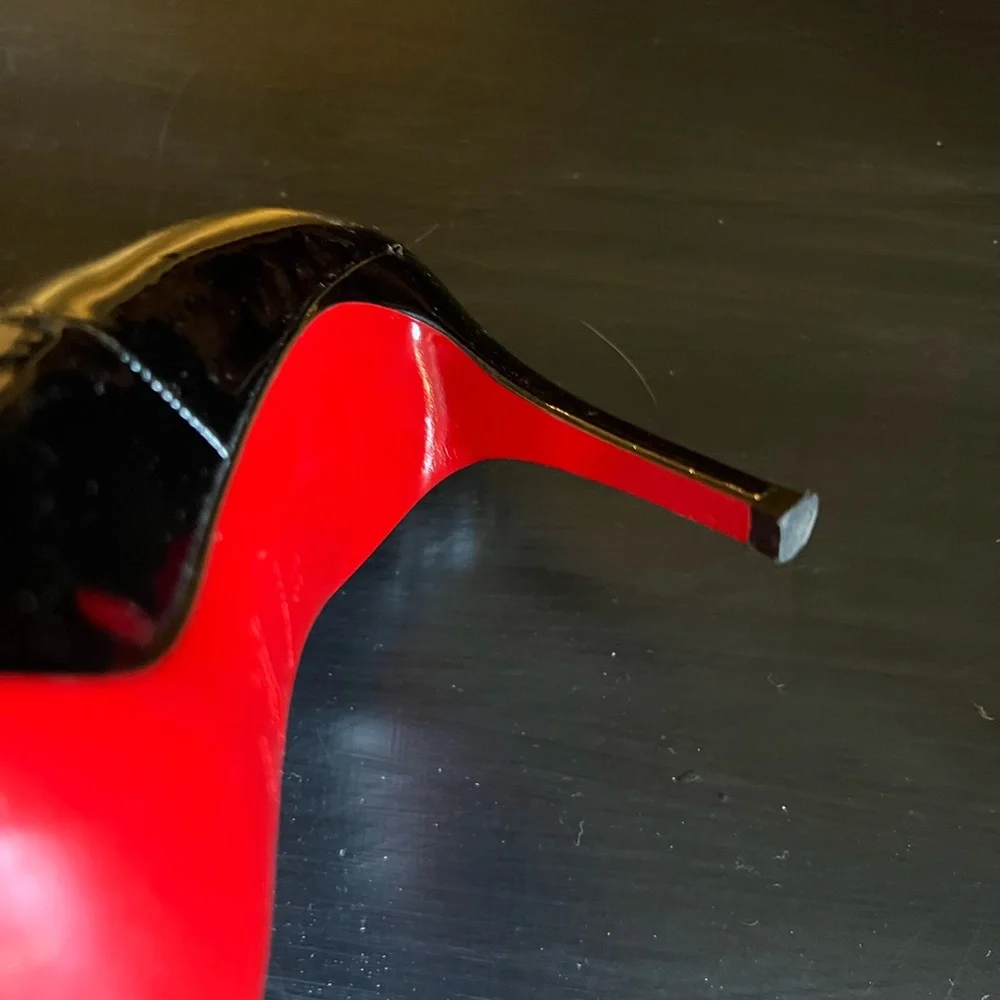 Christian Louboutin shiny black pumps sz 7 - Picture 7 of 7
